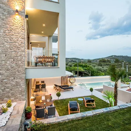 Aigli Skala Maries Deluxe Apartmán *